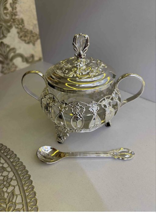 Посуда. Сахарница. Кофейная пара.