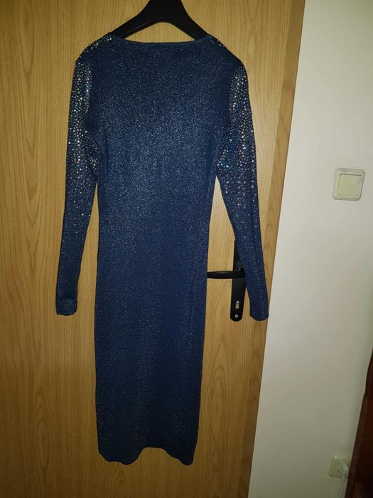 НОВА празнична рокля с камъчета