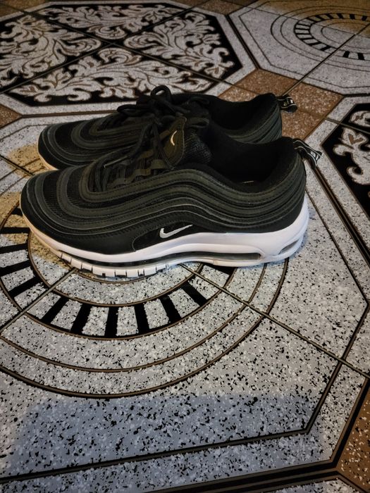 Нови спортни маратонки