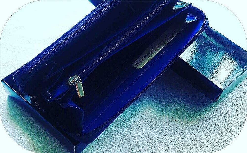 Дамско портмоне. Чисто ново