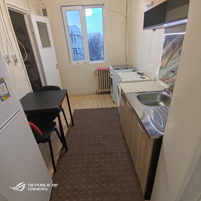 Inchiriez Apartament 3 camere