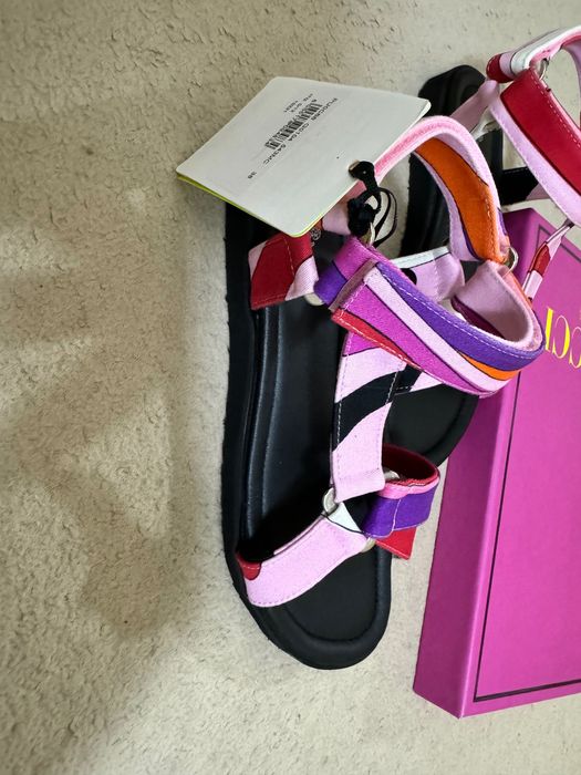 Сандали PUCCI  Нови