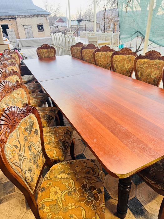 Стол стул……………..