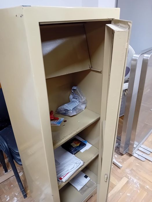 Метални сейф каси