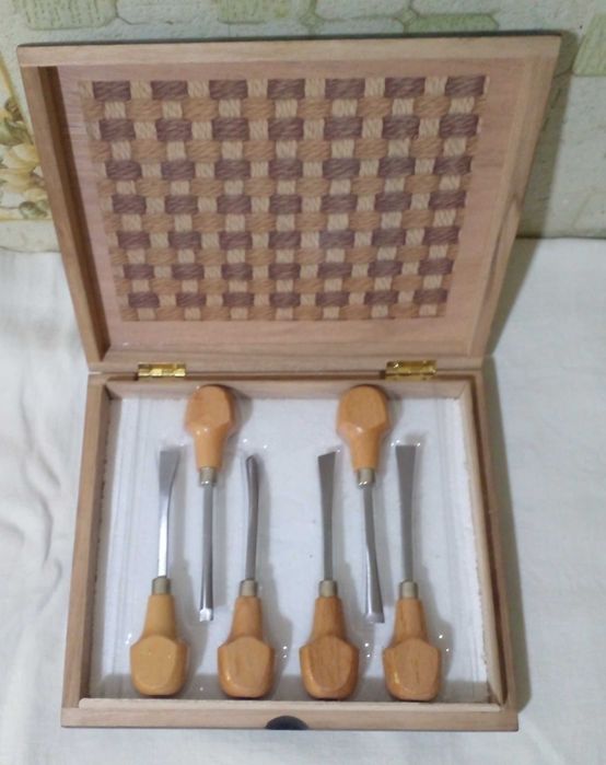 резцы  по  дереву  и  ножик  три  в  одном