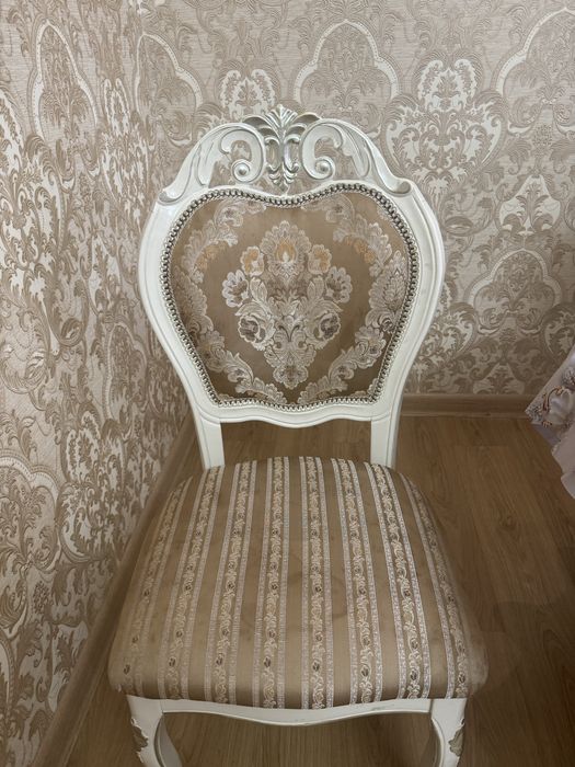 Стулья для гостиной