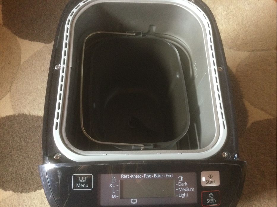 Aparat de facut paine Panasonic SD-ZB2502 nou UK