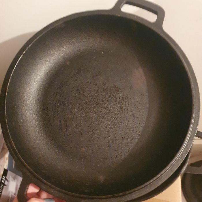 Ceaun din fonta cu capac 2in1, Uno Casa, oala 4.7L, tigaie 1.5L