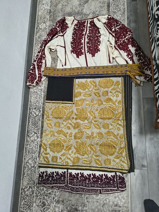 Costum Tradițional Vechi