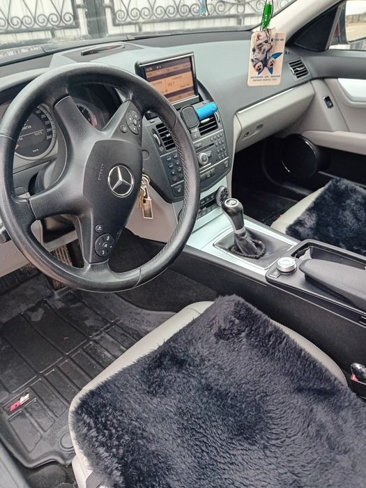 Vând Mercedes Benz c class avangarde