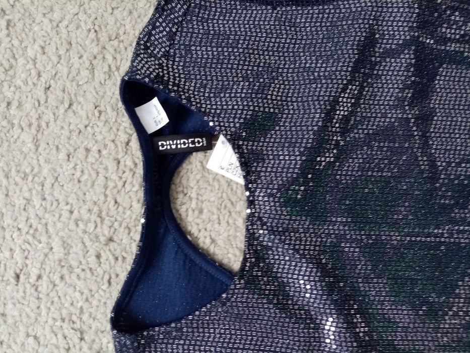 vand rochie paiete marimea M,nou nouta cu eticheta h&m.
