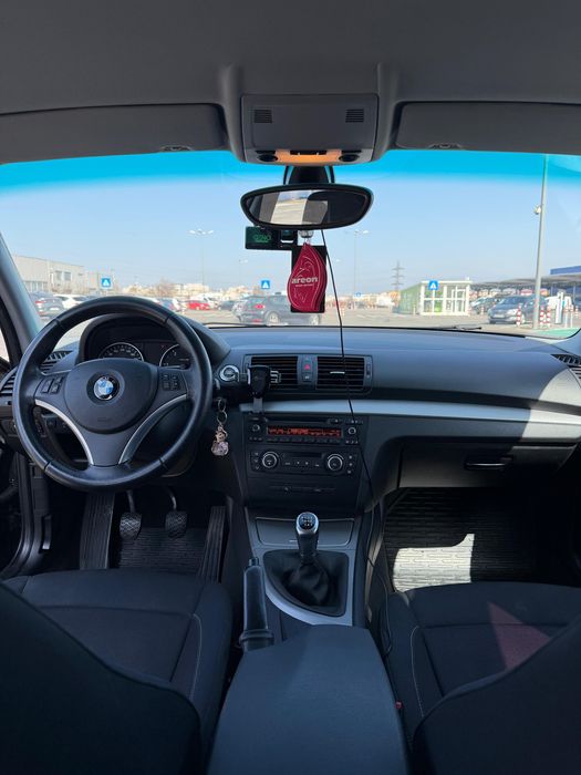 BMW 1 Series 2011 — imagine 10
