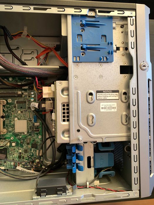 Сървър HP ProLiant ML310e Gen8 v2