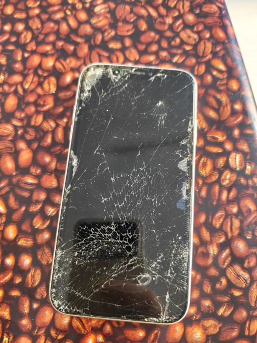 iPhone xr pentru piese dezmembrari