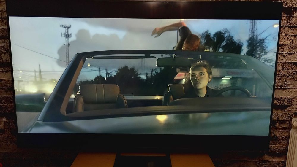 Samsung 75" AU9072, VRR, HDR, 4K