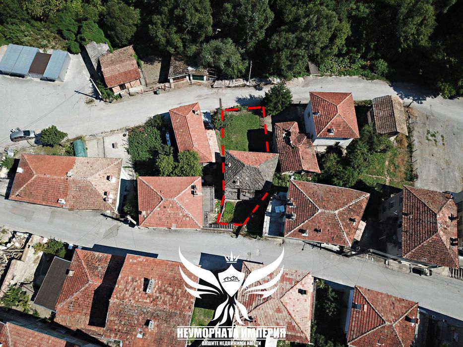 Продавам двуетажна къща 120РЗП с 260кв. двор в село Малево