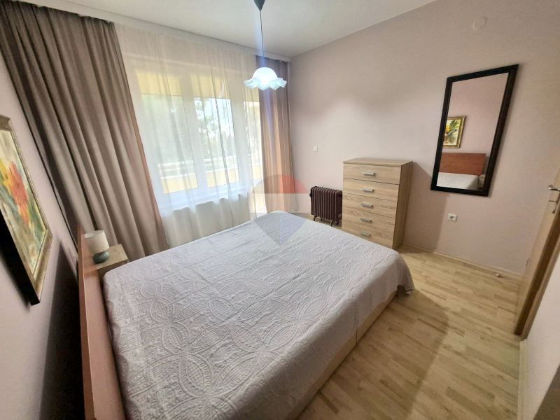 Дава се под наем Двустаен апартамент в Варна, Бриз - 60 кв.м за 530 € - Снимка #9