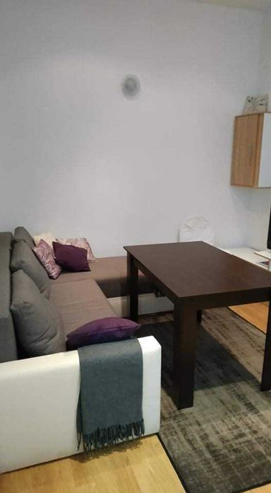 Дава се под наем Тристаен апартамент в Бургас, Център - 90 кв.м за 216.75 € - Снимка #4