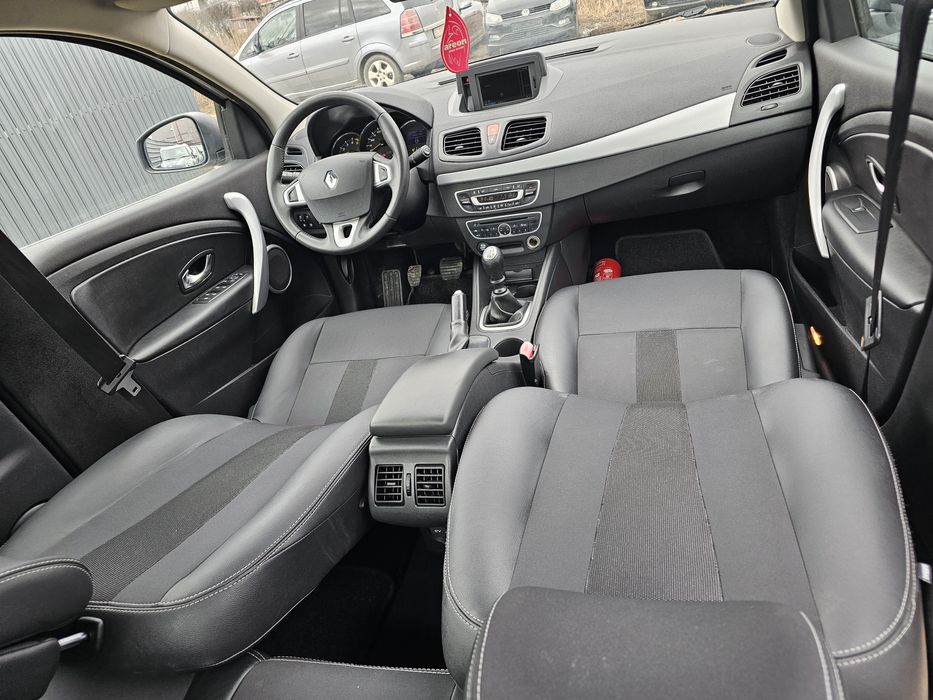 Renault Fluence ~ 1.5 DCi ~ 110 CP ~ Navigatie ~ Euro 5~