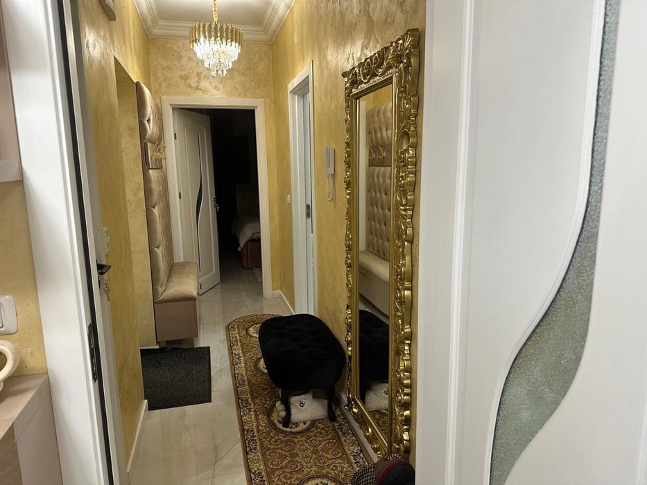 Apartament de vinzare vizavi de facultatea vasile goldis