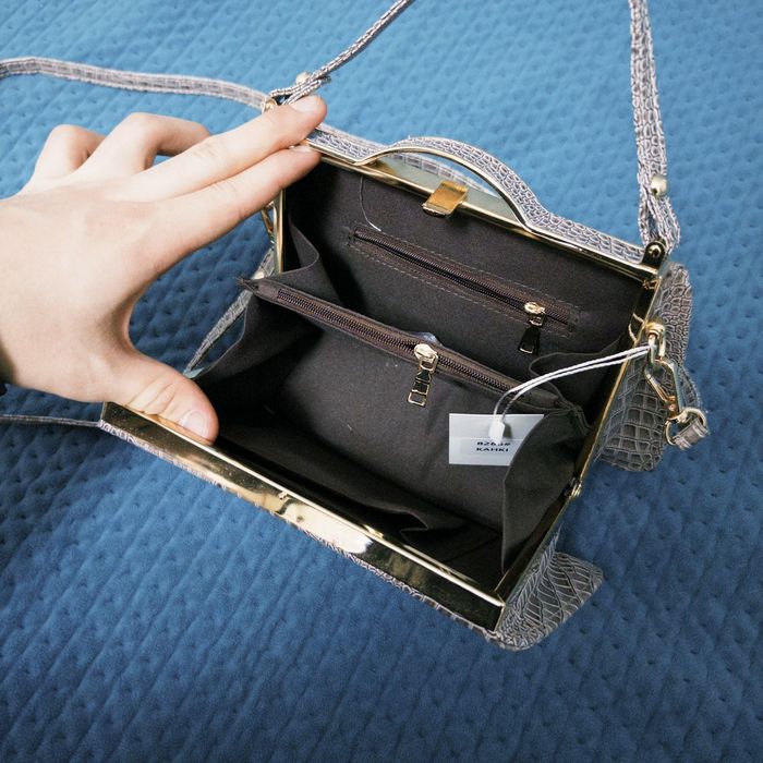 Продам женскую сумочку