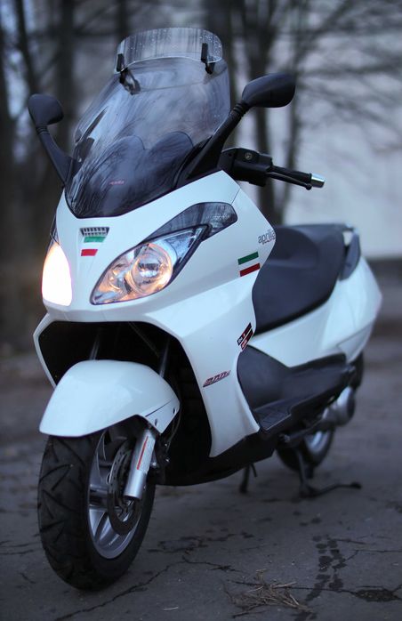 Aprilia Atlantic 300 |   2015 |  A2 impecabil