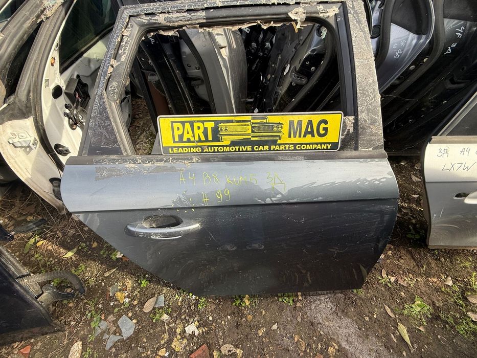 Задна дясна врата Ауду Audi A4 B8 комби ном 99
