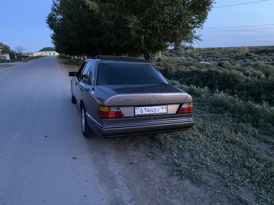Мерседес 124 230Е