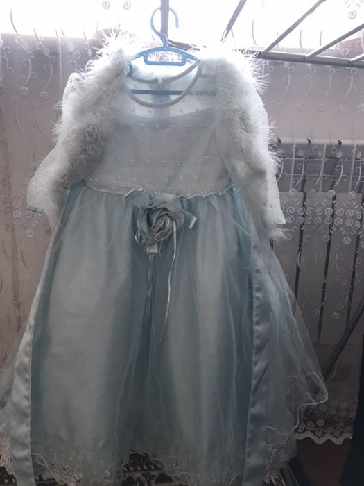 Платье на 5-6 лет