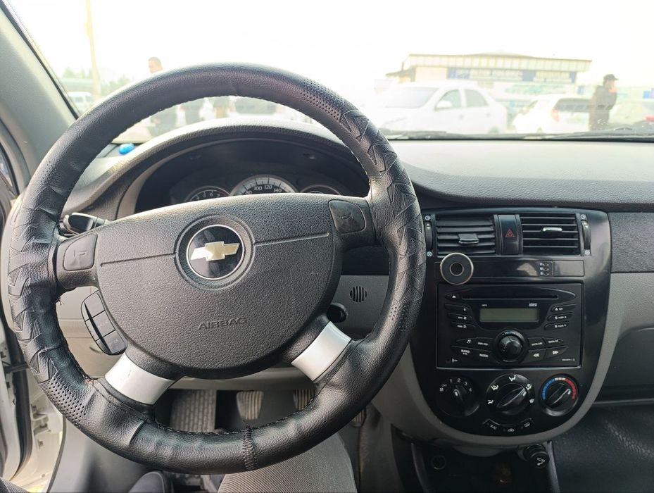 Gentra sotiladi lasettidan qilingan