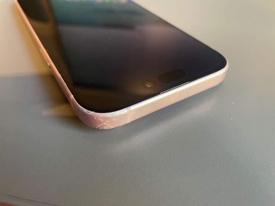 iPhone 15 – Pink (128GB)