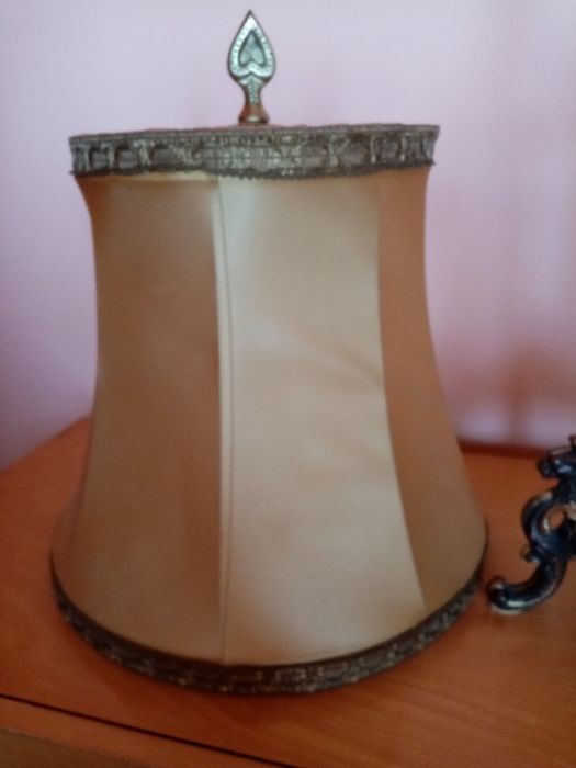 Veioza de cupru/bronz cu statuie zeiță cu torta, 54 cm
