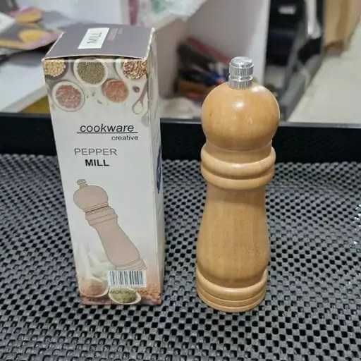 Ръчна Дървена мелничка за пипер и други подправки