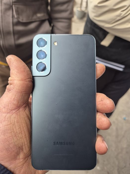 Samsung s 22+ sotiladi