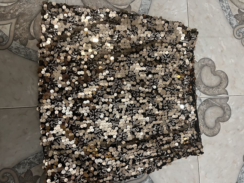 Дамска пола с пайети