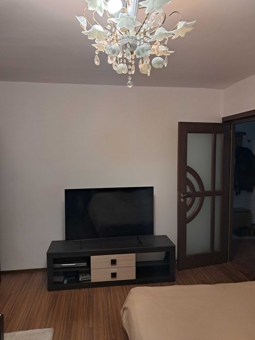 Apartament 3 camere de vanzare