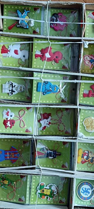 Мартеници на едро