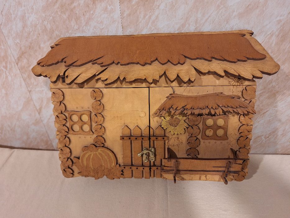 Ръчна изработка къща кутия за ключове