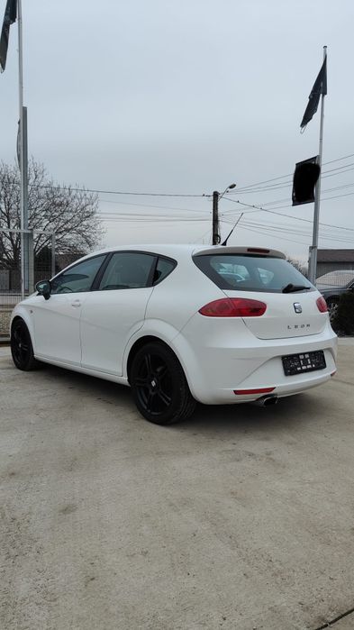 SEAT Leon 2010 — imagine 3