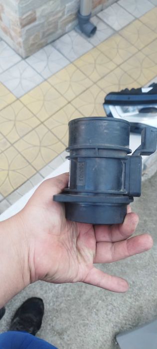 фарове, стопове , брони и други части . Гаражна разпродажба