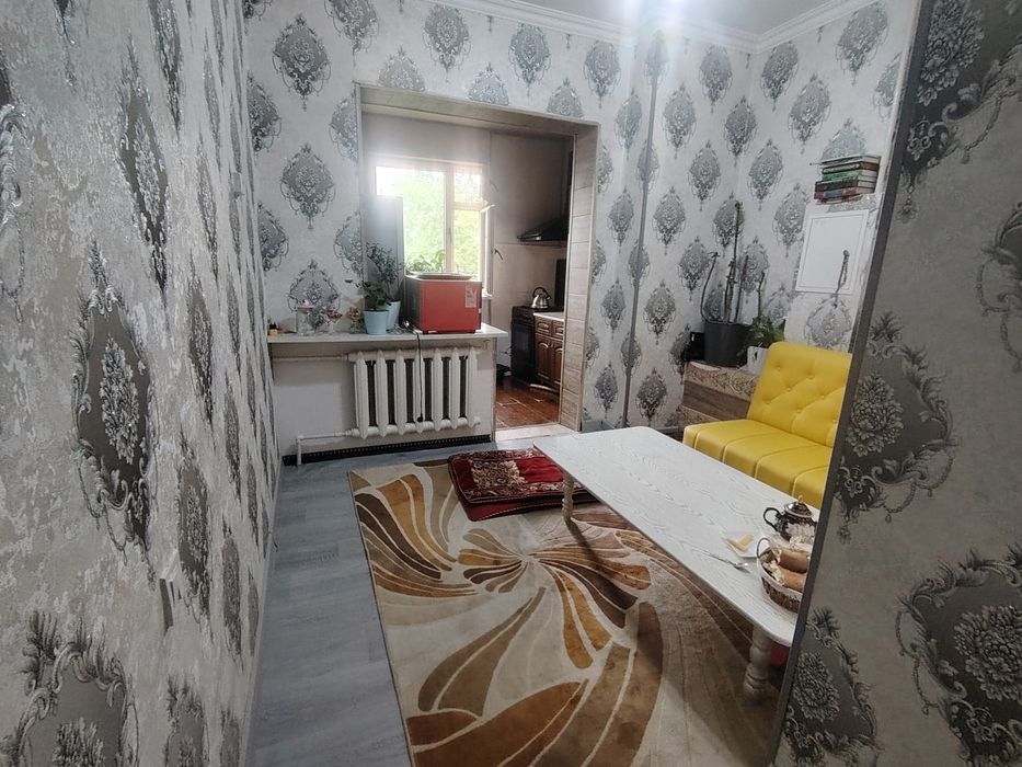 Уй сотилади 4хона