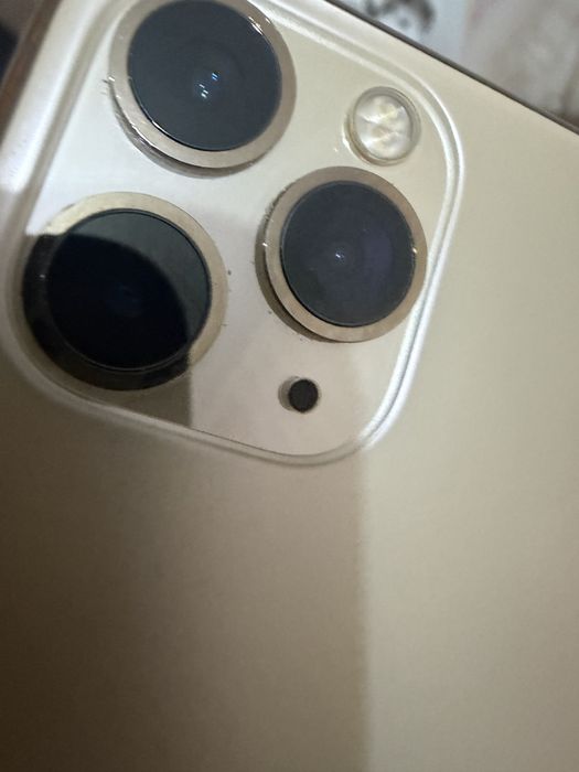 Продам Iphone 11 pro
