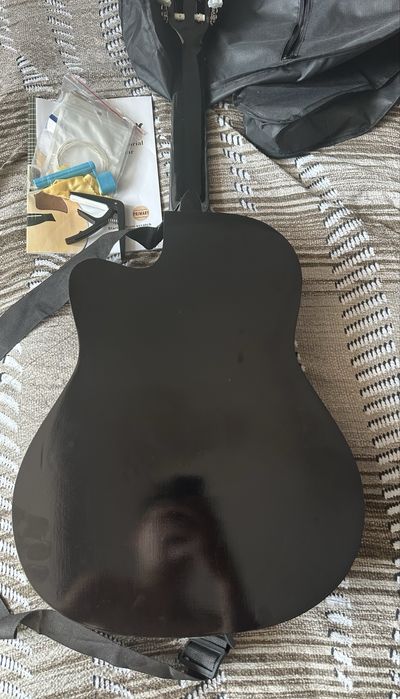 39 dyuymli klassik gitara, 6 torli