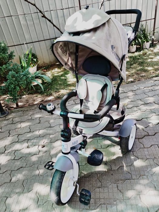 Tricicleta Lorelli 4 in 1 cu poziție de somn