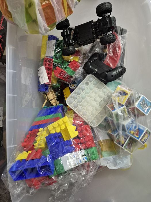 Продам игрушки б/у