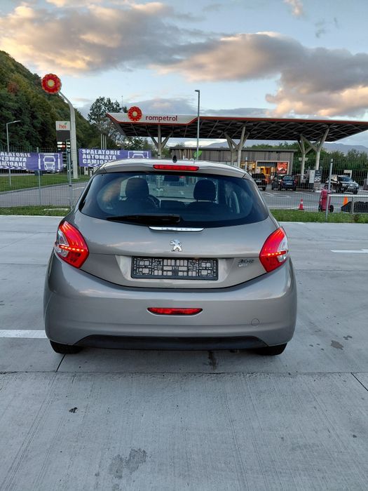 Peugeut  1,6 diesel an 2014 euro 5 Navigație/Incalzire scaune /Jenti /