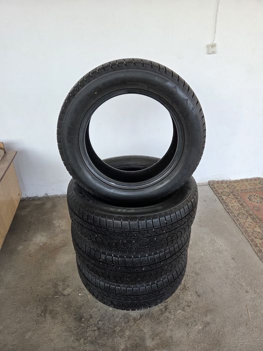 Зимние покрышки 235 60 R18