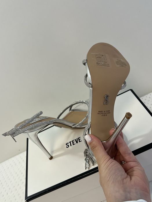 Sandale Steve Madden argintii - marimea 41