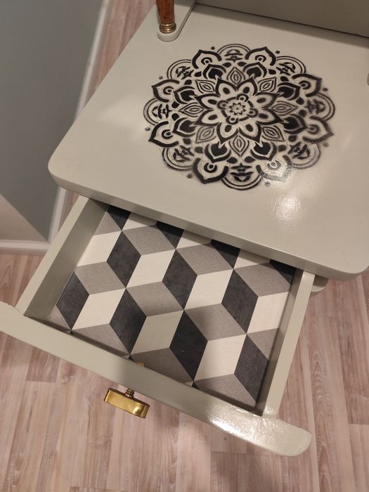 Comoda veche vintage