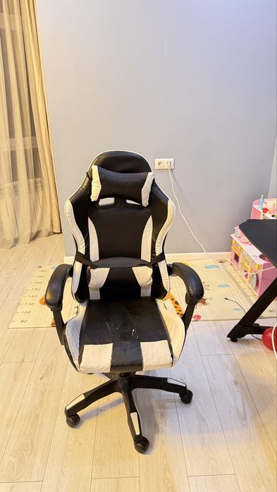 Продам игровое кресло